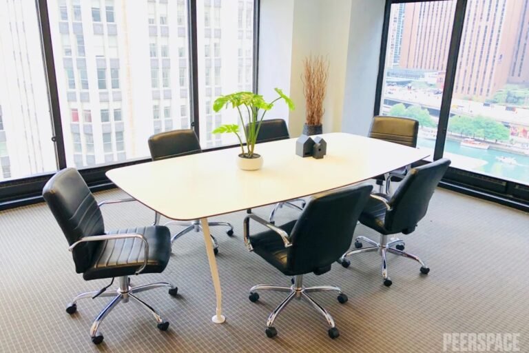 Airbnb Your Workday: The Benefits of Hourly Office Space Rentals