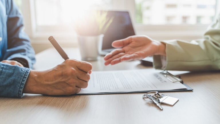 Make a Complaint Against the Property Dispute in the UAE