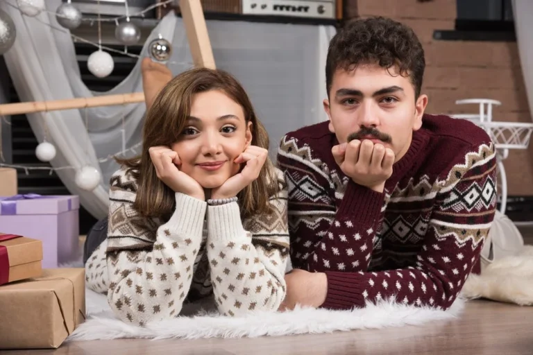 What Love Compatibility Looks Like at Year Three, According to People Who Got There